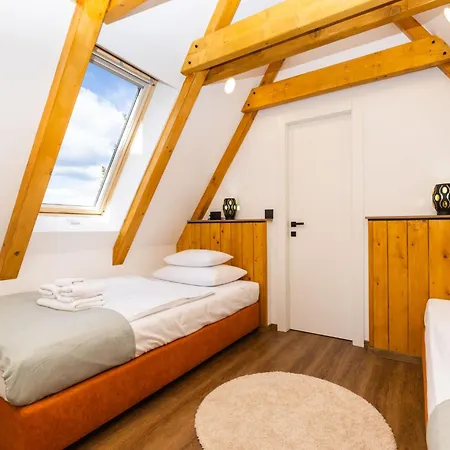 Vuk By Interhome *